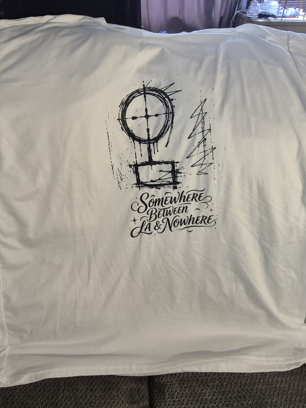 White Graphic T-Shirt "Somewhere Between La & Nowhere"